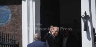 Judge dismisses Prince Harry's privacy invasion lawsuit against publisher of Daily Mail