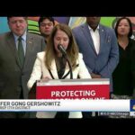 Mandatory Age Signal: Privacy On Notice Illinois Children's Online Social Media Safety Act signed into law