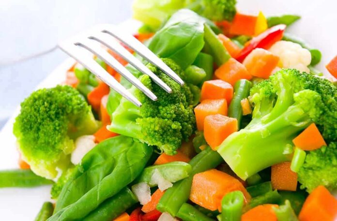 mixed vegetables with broccoli and carrots on a plate